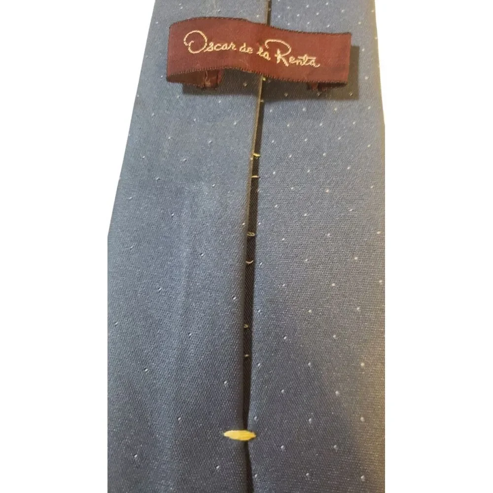 Oscar de la Rents Neck Tie Mens Blue White Polka Dots Poly Blend Designer Preppy
